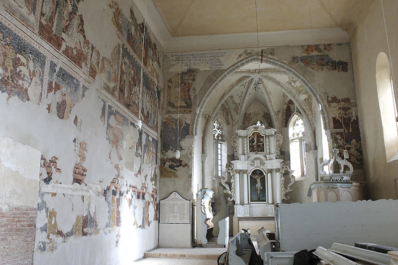 Interiorul bisericii după operațiunile de conservare restaurare (2016)